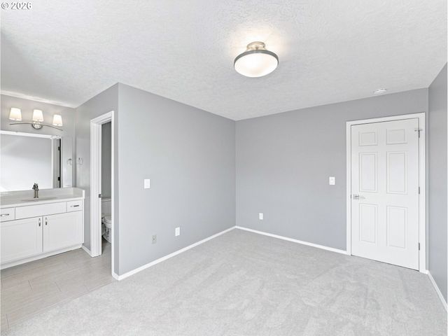 17994 SAINT CLAIR Dr, Lake Oswego, OR 97034