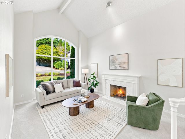 17994 SAINT CLAIR Dr, Lake Oswego, OR 97034