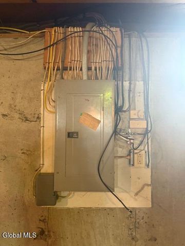 13 Powers Lane, Troy, NY 12182