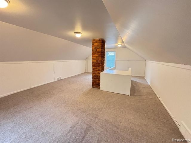 23045 Harding Avenue, Hazel Park, MI 48030