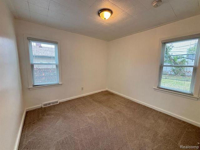 23045 Harding Avenue, Hazel Park, MI 48030