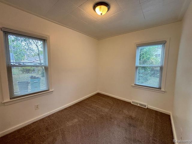 23045 Harding Avenue, Hazel Park, MI 48030