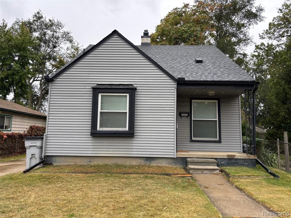 23045 Harding Avenue, Hazel Park, MI 48030