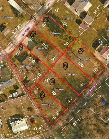 8180 Maple Street SW, Sherrodsville, OH 44675