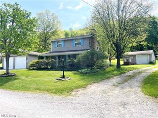 8180 Maple Street SW, Sherrodsville, OH 44675