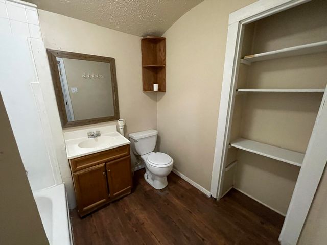 739 S Douglas Avenue, Springfield, MO 65806