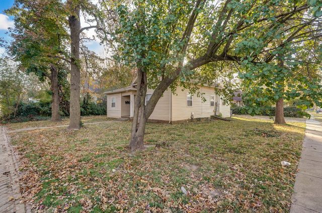 739 S Douglas Avenue, Springfield, MO 65806