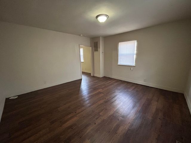 739 S Douglas Avenue, Springfield, MO 65806