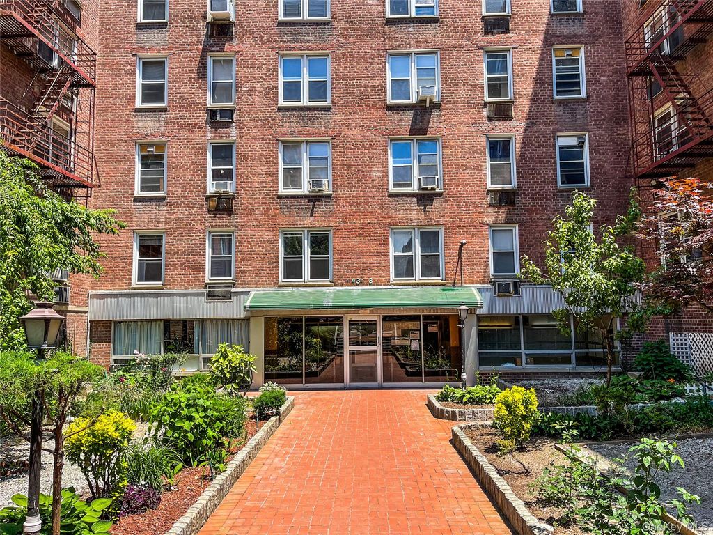 43-43 kissena blvd 306, Flushing, NY 11355 — exterior