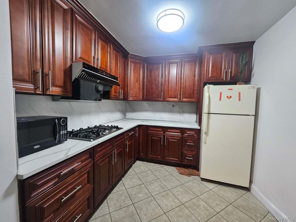 43-43 kissena blvd 306, Flushing, NY 11355 — photo 3