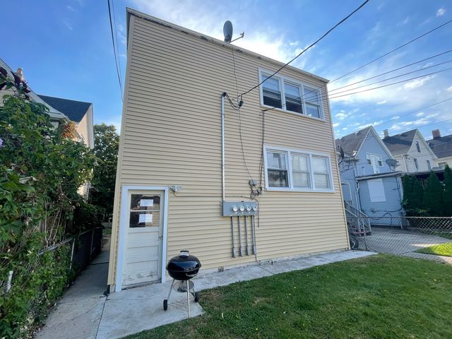 2328 N Lawndale Avenue, Chicago, IL 60647