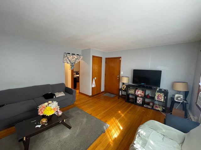 2328 N Lawndale Avenue, Chicago, IL 60647