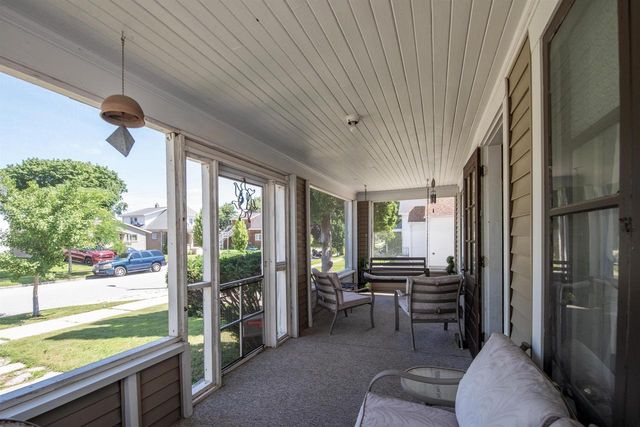 1528 ELM STREET, Green Bay, WI 54302