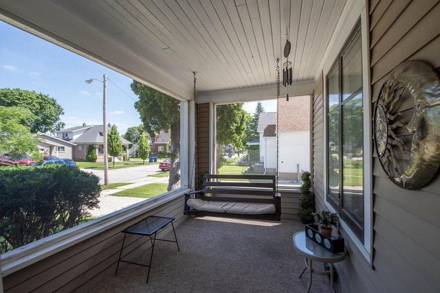 1528 ELM STREET, Green Bay, WI 54302