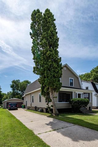 1528 ELM STREET, Green Bay, WI 54302
