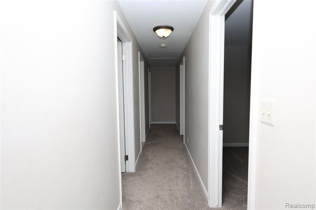 2301 Walnut Lake Road, West Bloomfield, MI 48323