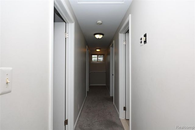 2301 Walnut Lake Road, West Bloomfield, MI 48323