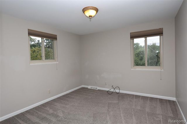 2301 Walnut Lake Road, West Bloomfield, MI 48323