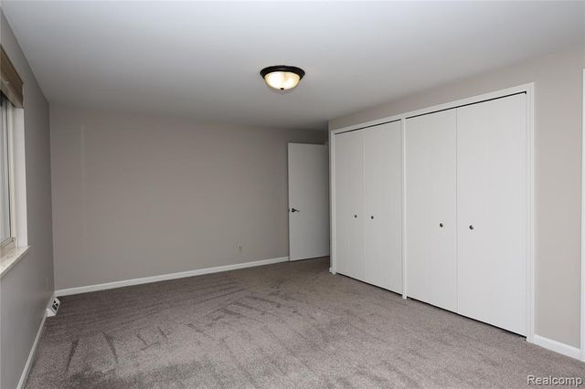 2301 Walnut Lake Road, West Bloomfield, MI 48323
