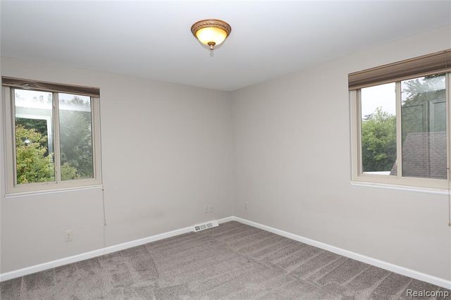 2301 Walnut Lake Road, West Bloomfield, MI 48323