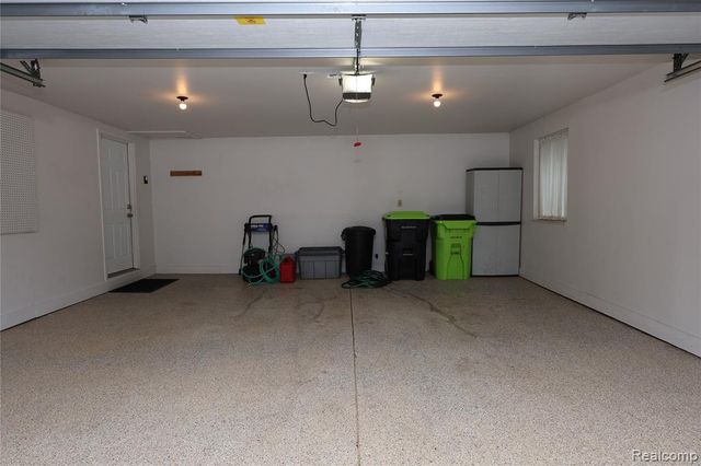 2301 Walnut Lake Road, West Bloomfield, MI 48323