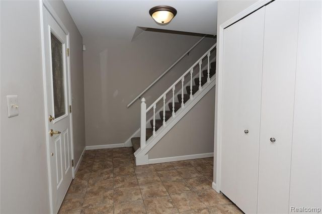2301 Walnut Lake Road, West Bloomfield, MI 48323