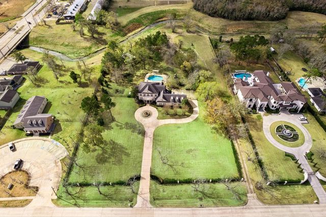 106 Melody Lane, Friendswood, TX 77546