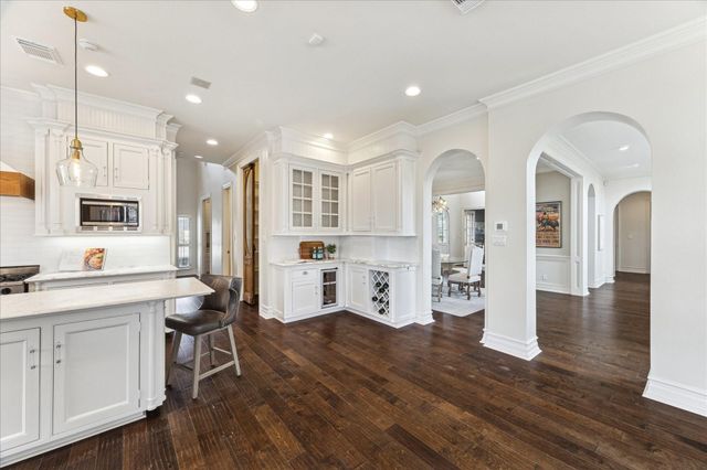 106 Melody Lane, Friendswood, TX 77546