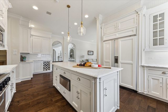 106 Melody Lane, Friendswood, TX 77546