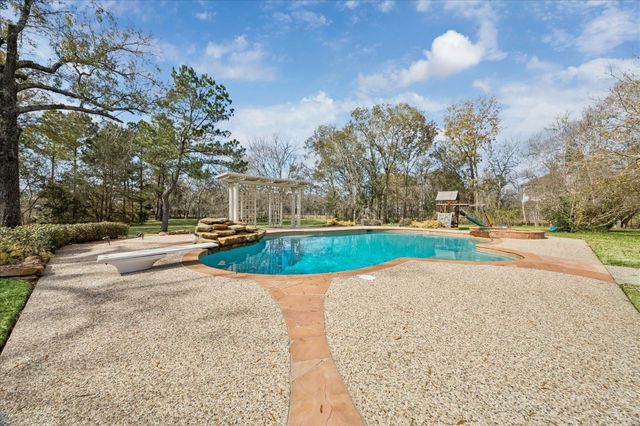 106 Melody Lane, Friendswood, TX 77546