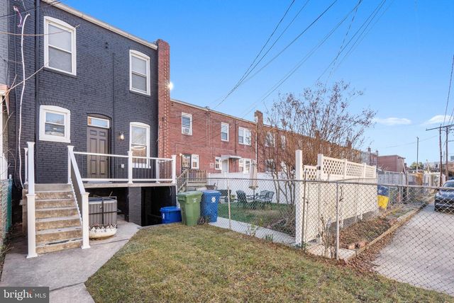 2218 W SARATOGA ST, Baltimore, MD 21223