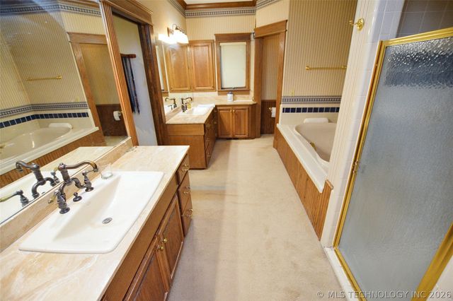 720 S East Avenue, Tahlequah, OK 74464