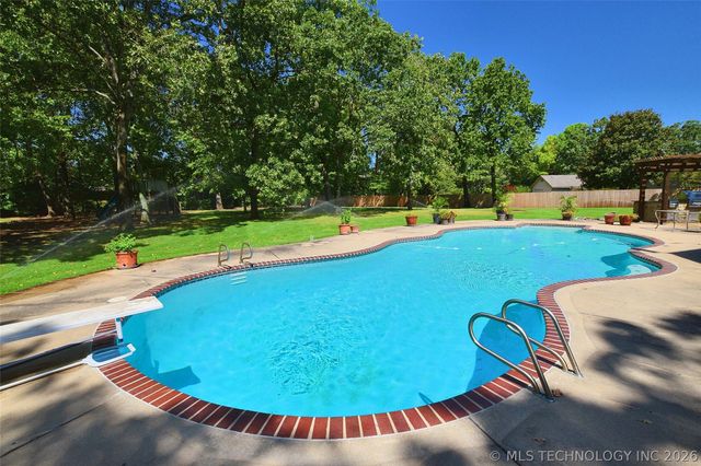 720 S East Avenue, Tahlequah, OK 74464