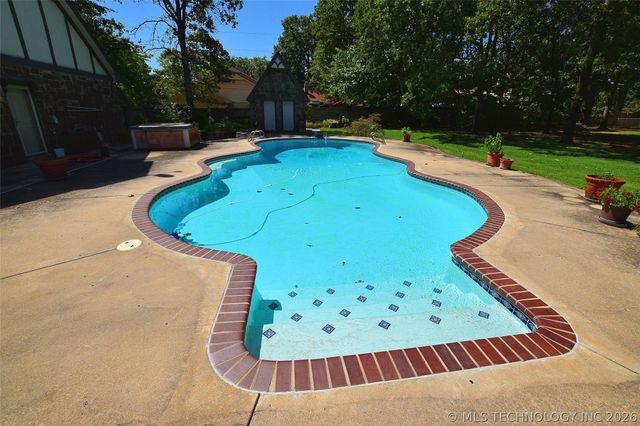 720 S East Avenue, Tahlequah, OK 74464