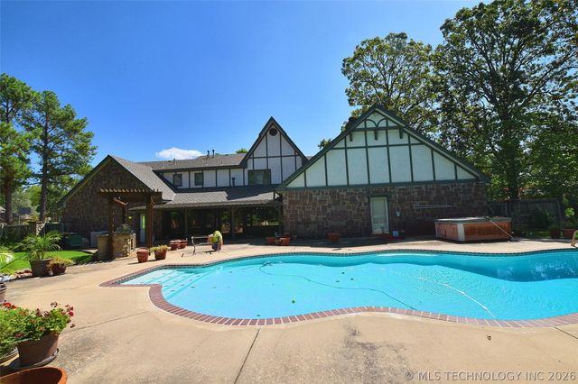 720 S East Avenue, Tahlequah, OK 74464