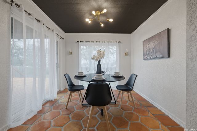 7914 WINDLAKE ST, San Antonio, TX 78230