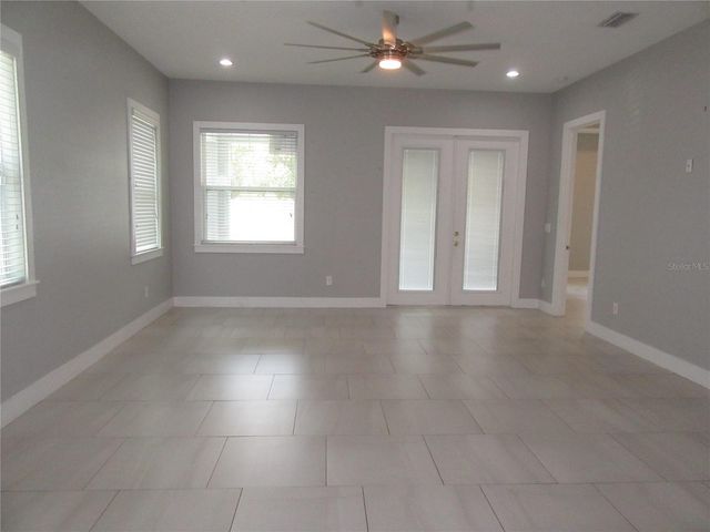 105 E BROAD STREET, Tampa, FL 33604