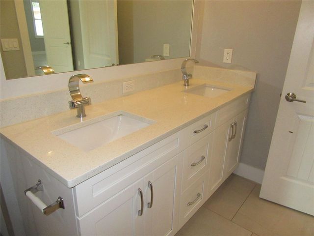 105 E BROAD STREET, Tampa, FL 33604