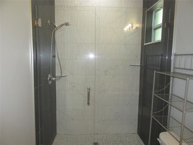 105 E BROAD STREET, Tampa, FL 33604