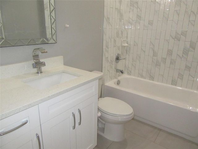 105 E BROAD STREET, Tampa, FL 33604