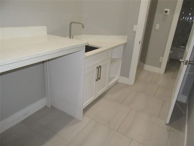 105 E BROAD STREET, Tampa, FL 33604