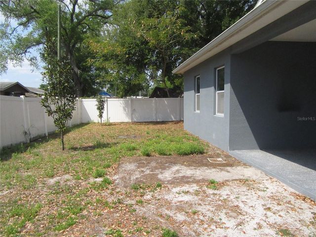 105 E BROAD STREET, Tampa, FL 33604