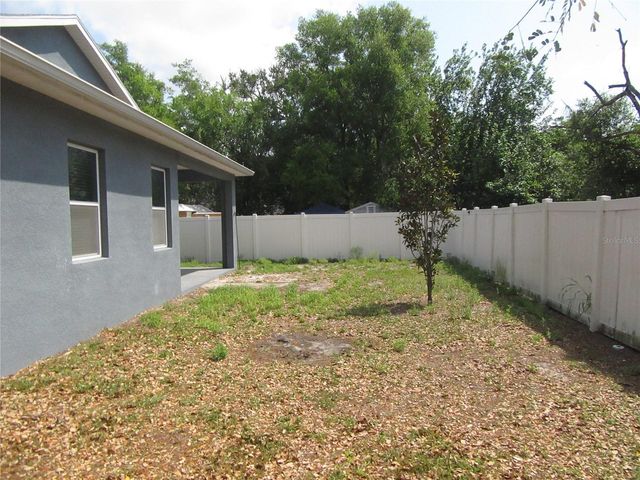 105 E BROAD STREET, Tampa, FL 33604