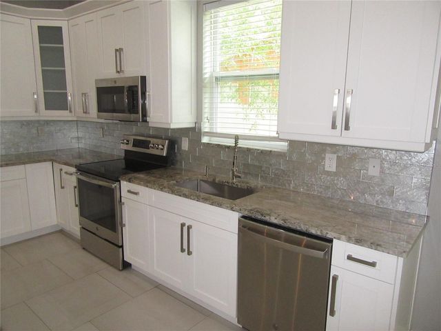 105 E BROAD STREET, Tampa, FL 33604