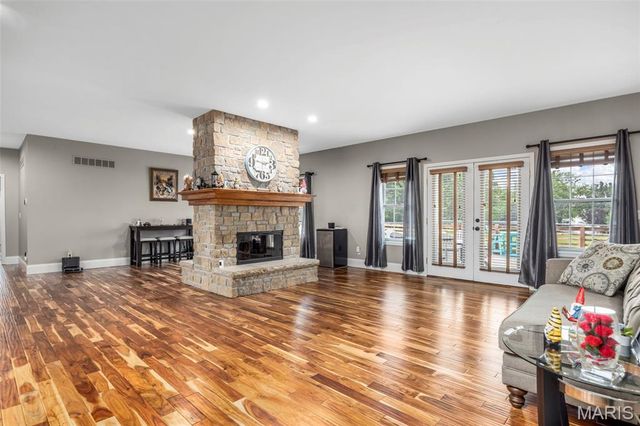 113 Roy Lane, Wentzville, MO 63385