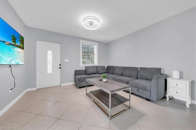 2750 Manorca AVE A, Naples, FL 34112