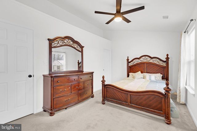 9242 JESSICA DR, Manassas Park, VA 20111