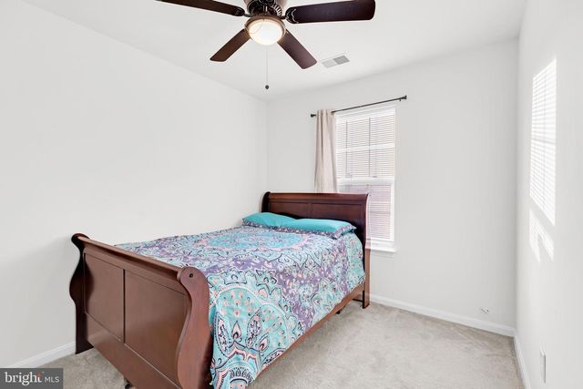 9242 JESSICA DR, Manassas Park, VA 20111