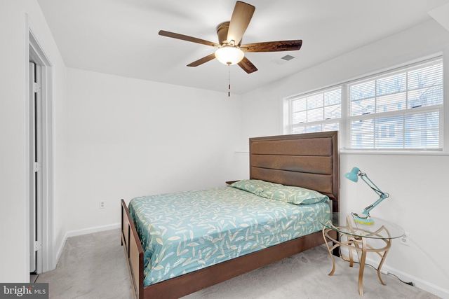 9242 JESSICA DR, Manassas Park, VA 20111