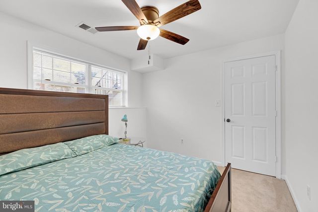 9242 JESSICA DR, Manassas Park, VA 20111